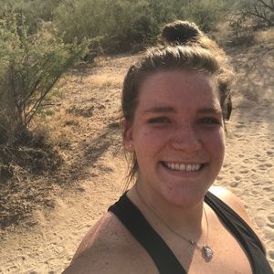 Meet your Posher, Maura